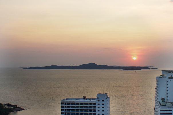 The Cliff Residence Condo Pattaya Habitación foto