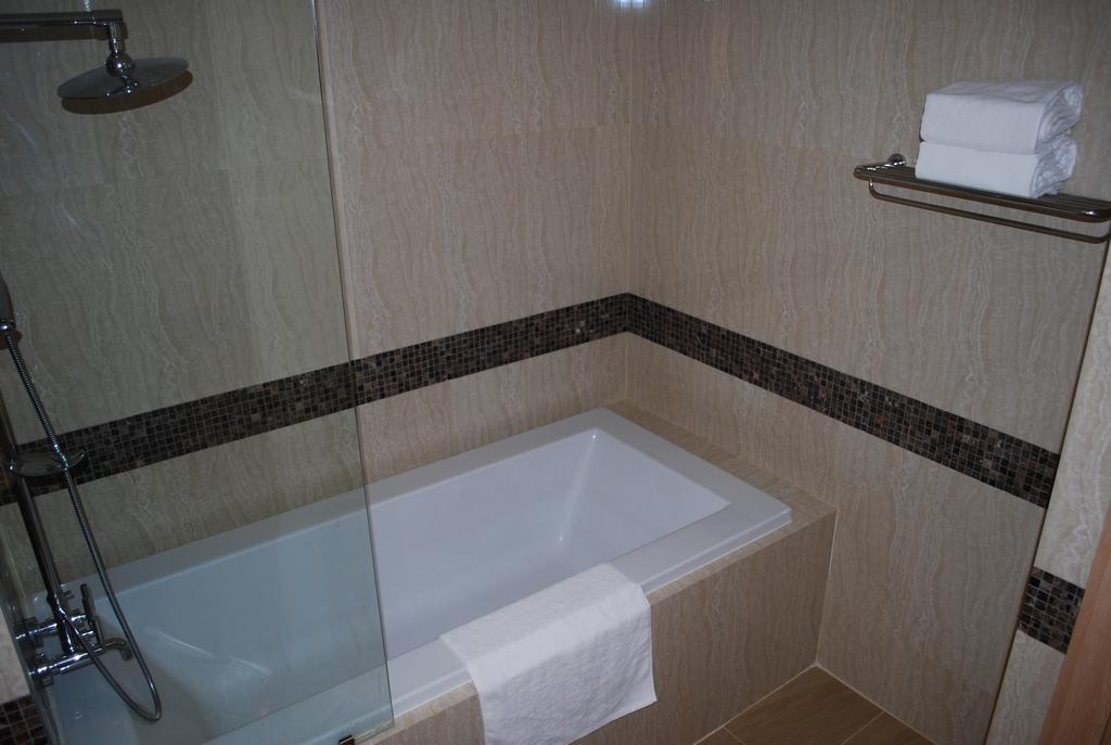 The Cliff Residence Condo Pattaya Habitación foto
